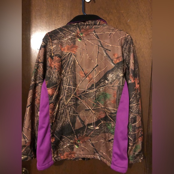NEW Trail Crest camo and purple jacket, pockets inside and out. size Large - Picture 4 of 4